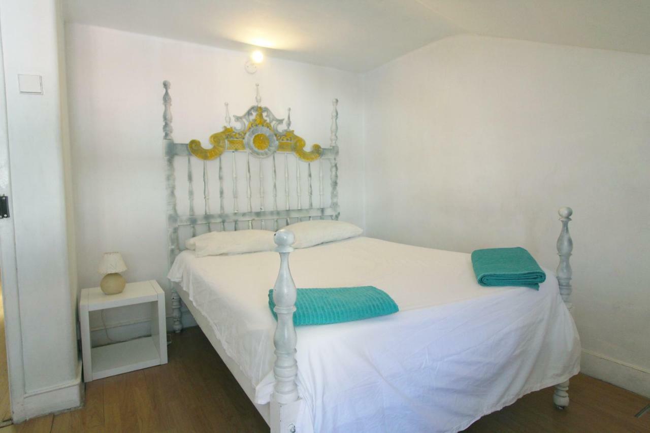 Room In Marechal Saldanha 3Rd Floor Lisboa Chambre photo